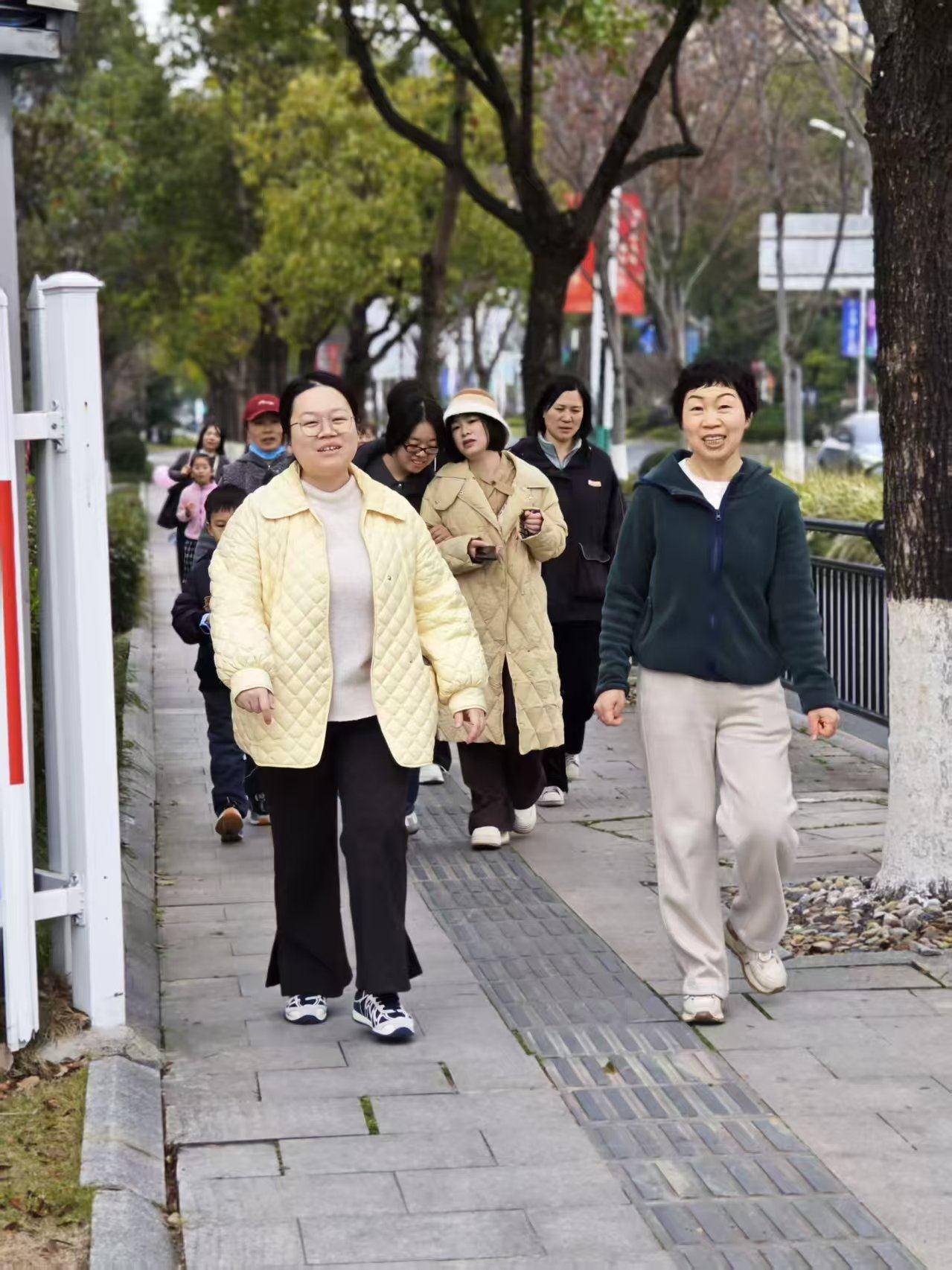 f7e9b12f2a9e1aa00f89c87202b0b8bf_